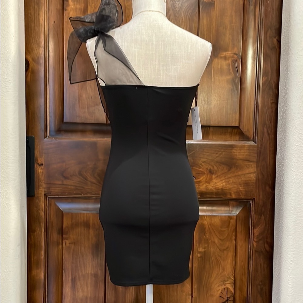 Blue Blush Black Asymmetrical Cocktail Dress - Picture 2 of 6